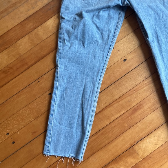 SOLD High rise Abercrombie and Fitch jeans - Picture 9 of 14